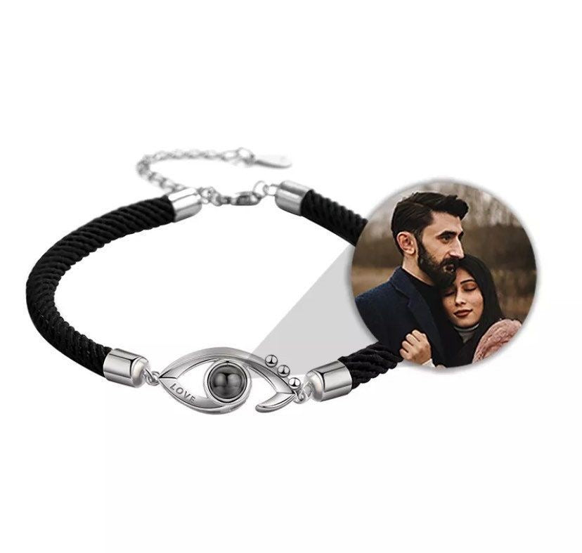 Eye bond projection bracelet